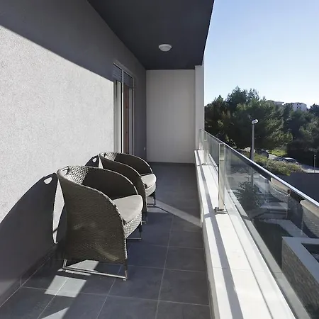 Gostinjska kuća Apartments Bella Podstrana