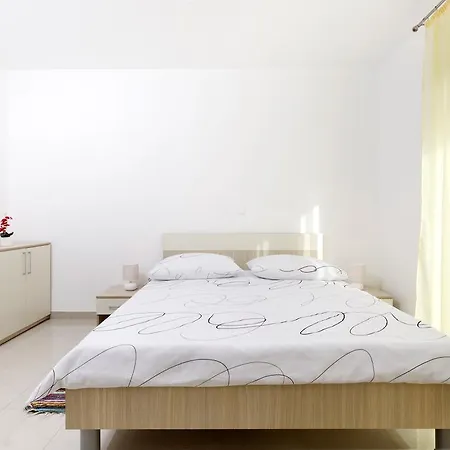 Gostinjska kuća Apartments Bella Podstrana