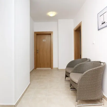 Gostinjska kuća Apartments Bella Podstrana