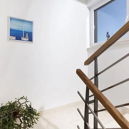 Apartments Bella 4* Podstrana
