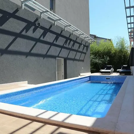 Apartments Bella 4*