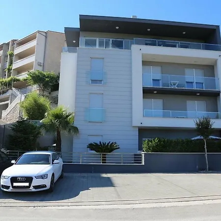 Apartments Bella Gostinjska kuća Podstrana