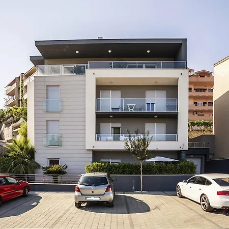 Apartments Bella Gostinjska kuća