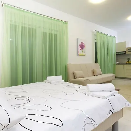 Apartments Bella Gostinjska kuća Podstrana