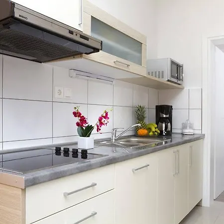 Apartments Bella Gostinjska kuća Podstrana